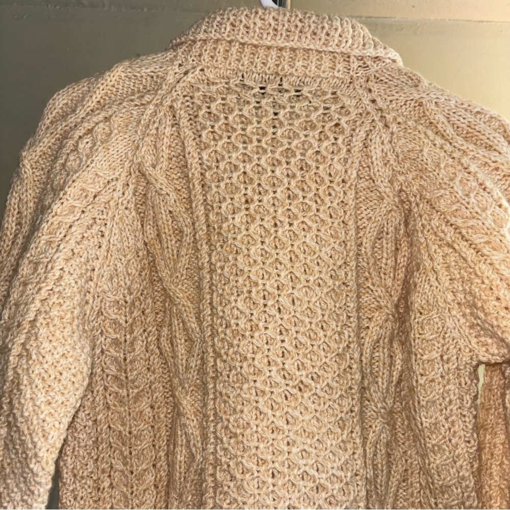 Vtg Abbey Knitwear 100% Irish
Wool Fisherman Chunky Cable Cardigan Sweater S/M - Picture 5 of 14